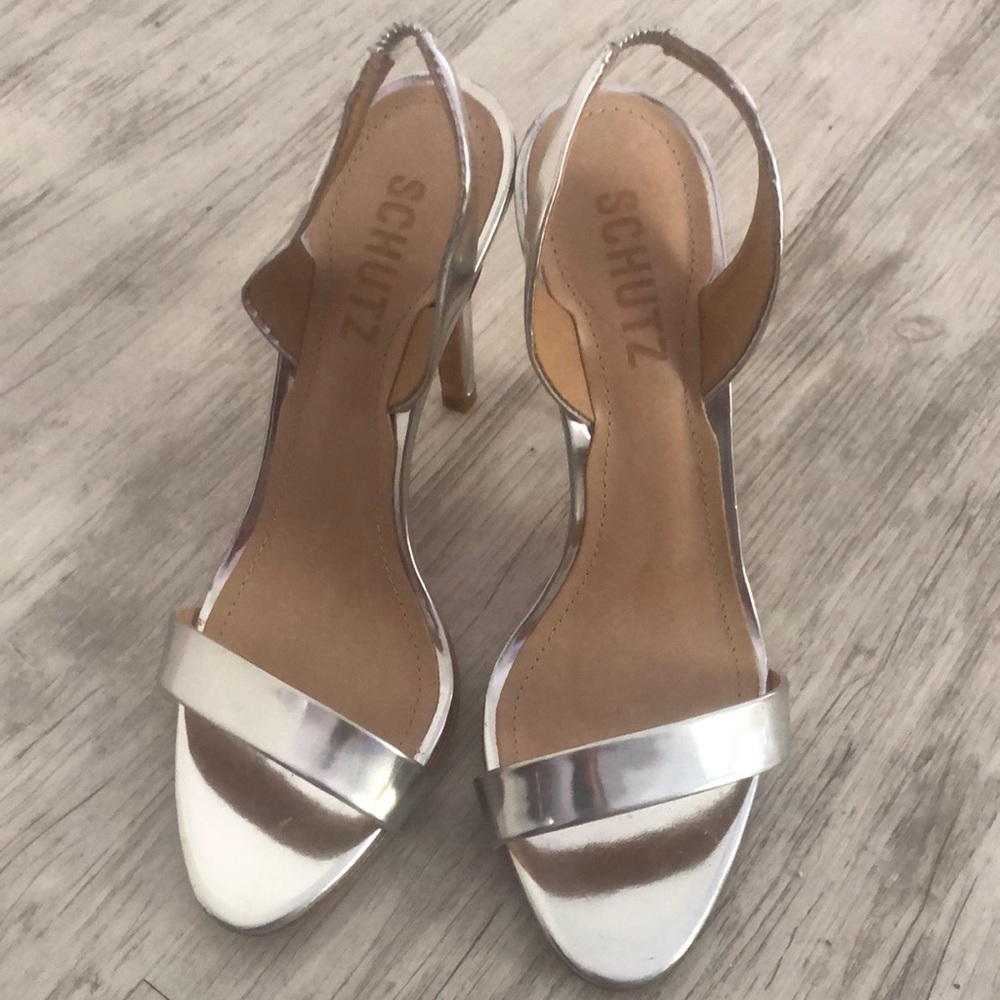 Schultz silver heel